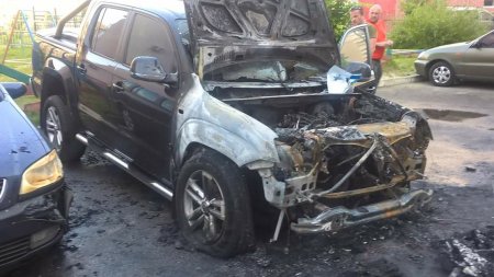 На Украине подожгли машину народного депутата