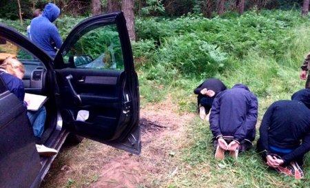 Милиция раскрыла крупную наркосеть: задержано 13 человек