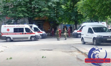 В центре Луганска произошел взрыв, есть пострадавшая (ВИДЕО)