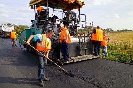 Рабочие из Бреста будут ремонтировать дороги в Украине