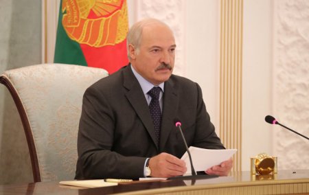 Лукашенко обвинил вице-премьера в продаже некачественной техники сельскому хозяйству