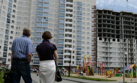 В Беларуси подписали указ о субсидиях на строительство жилья для молодых семей