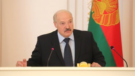 Лукашенко пообещал упразднить излишние барьеры, мешающие работе предпринимателей