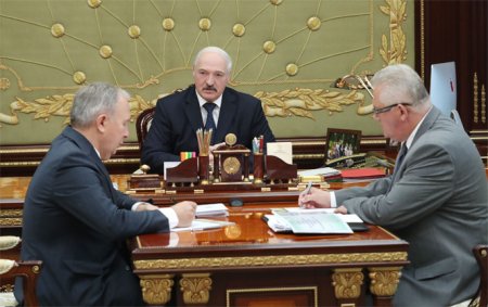 Лукашенко: Мы должны одеть достойно всех детишек к 1 сентября