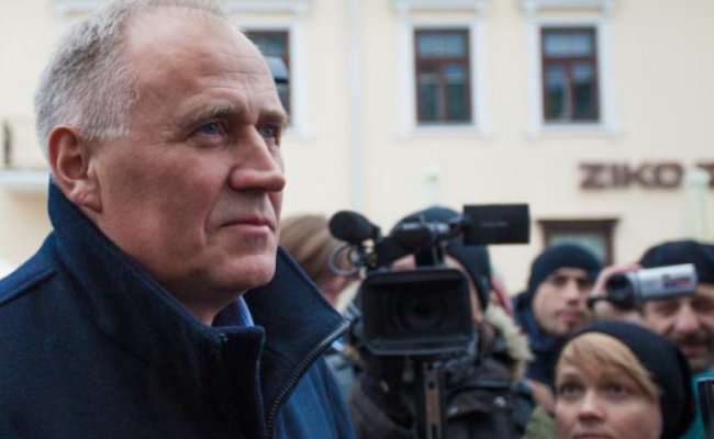 Активисты БНК собираются забросать твиттами западных политиков, требуя освободить Статкевича