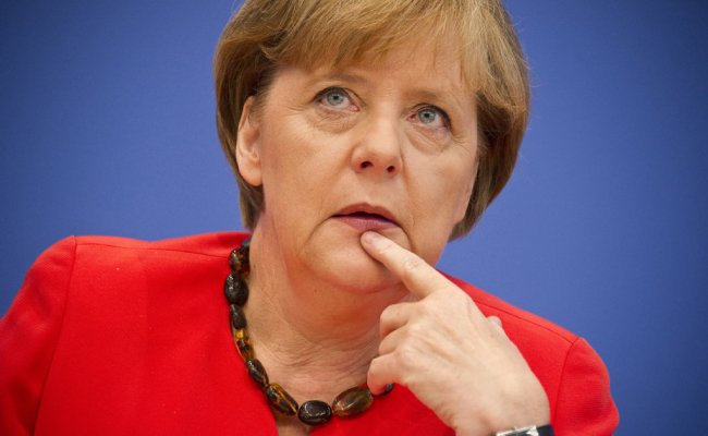 Меркель сообщила условия отмены санкций в отношении России