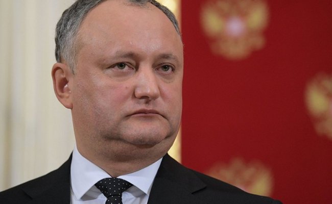 Додон потребовал от чиновников Молдовы объяснений по поводу недопуска российской делегации в страну