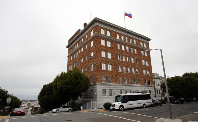 В российском посольстве в Сан-Франциско проведут обыск