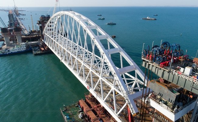 Две компании из Нидерландов замечены в строительстве моста в Крыму
