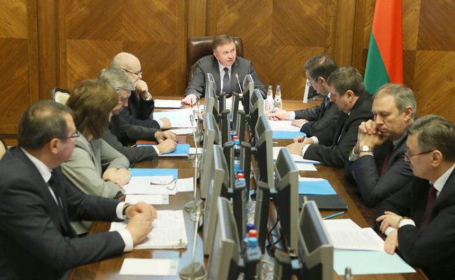 Министры Беларуси собираются провести выездные приемы граждан