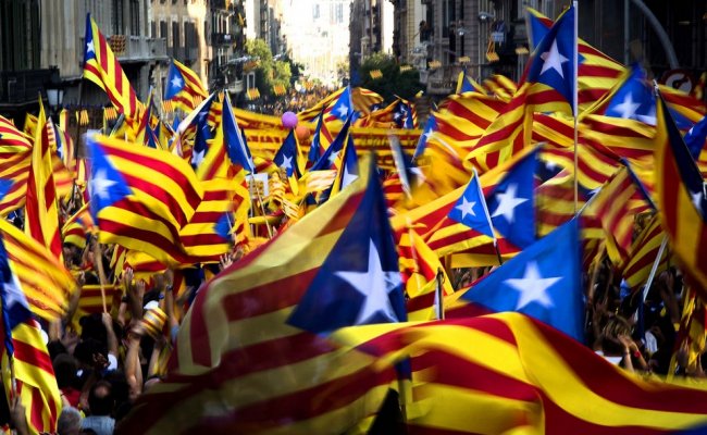 Конституционный суд Испании притормозил референдум о независимости Каталонии