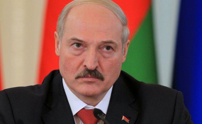 Лукашенко поздравил столицу с юбилеем