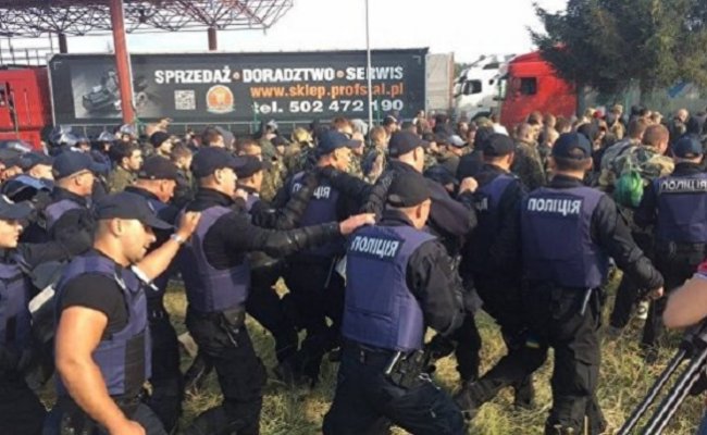 На границе Украины произошла первая стычка в ожидании Саакашвили