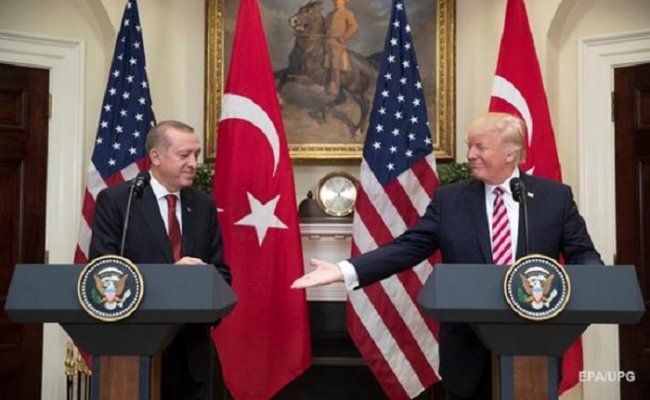 Трамп проведет закрытую встречу с президентом Турции