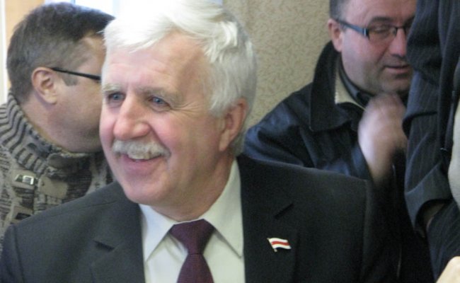 В Могилеве бывший сторонник Лукашенко выдвинут на пост председателя партии БНФ