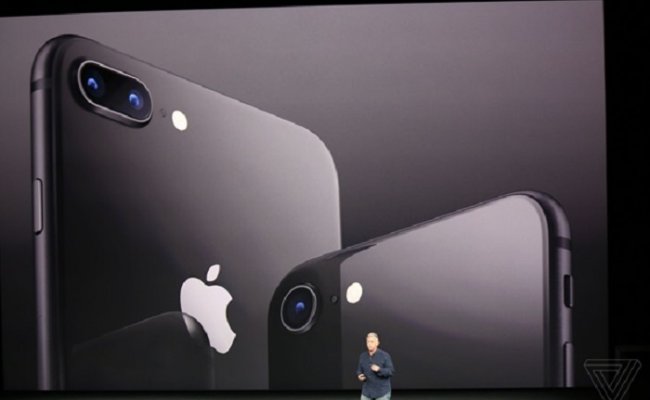 Apple презентовала iPhone 8  и iPhone 8 Plus