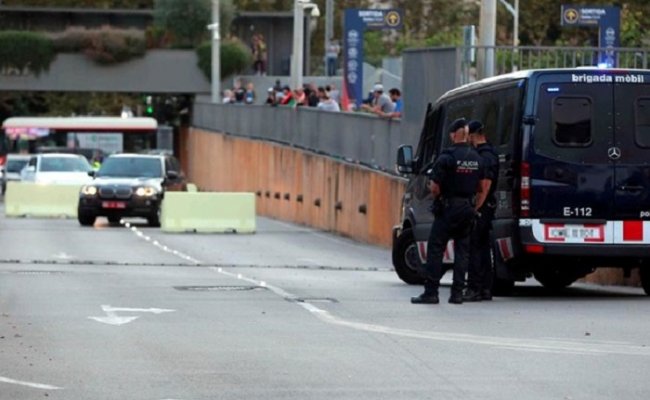 Подозрительный фургон: в Барселоне проходит антитеррористическая операция