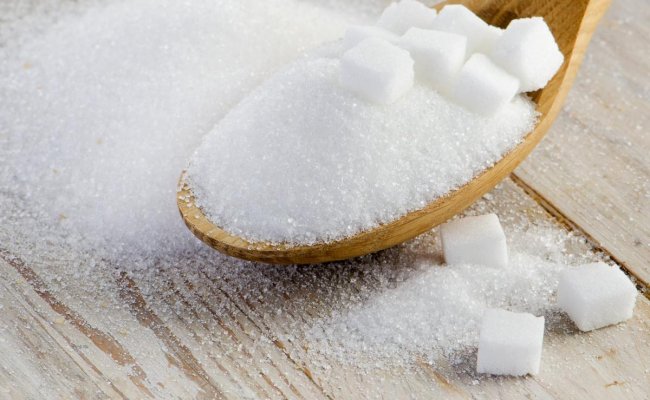 Россия ограничит ввоз сахара из Беларуси и Казахстана
