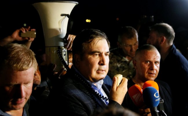 Саакашвили решил «срочно спасать» Киев