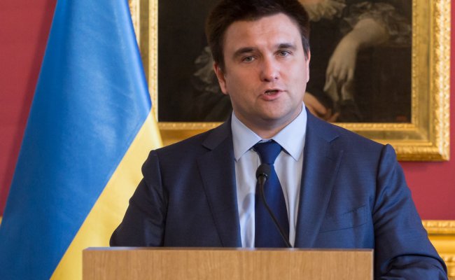 Глава МИД Украины попытался оправдаться перед румынским коллегой за шовинистический закон об образовании