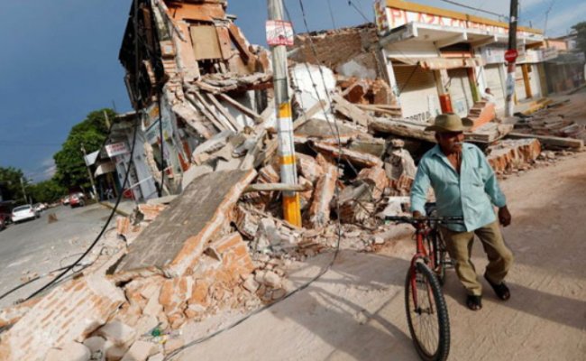 Число погибших после землетрясения мексиканцев превысило 300 человек