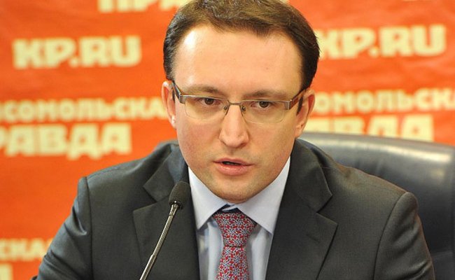 Пресс-секретаря Роскомнадзора Ампелонского подозревают в мошенничестве