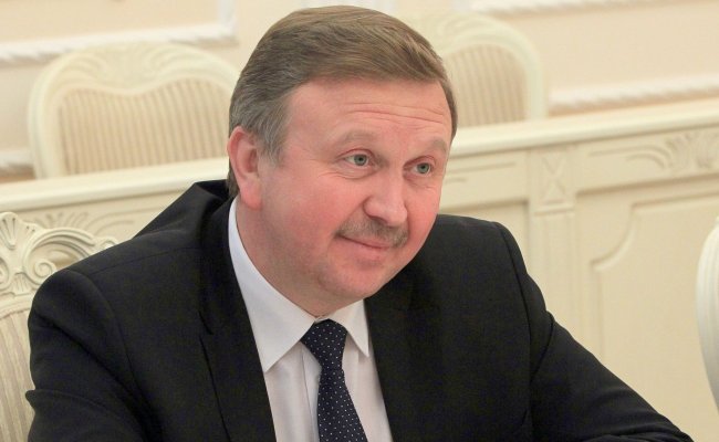 Кобяков планирует повысить зарплаты некоторым бюджетникам