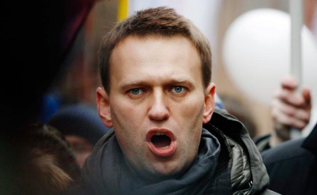 Навальный подаст в суд на Путина