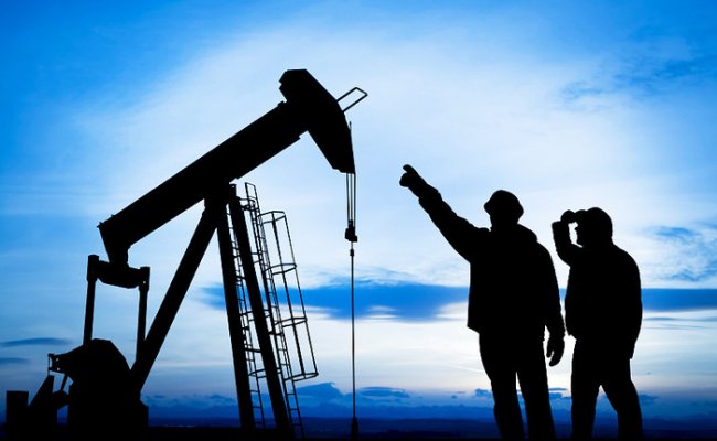 Мировые цены на нефть снова падают