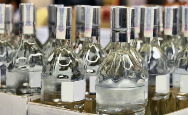 Житель Поставского района перевозил около 700 литров нелегального алкоголя