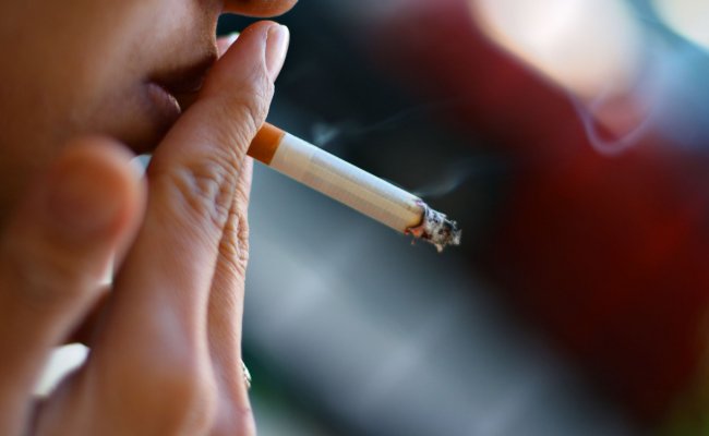 В России вдвое выросла доля нелегальных сигарет из Беларуси - исследование