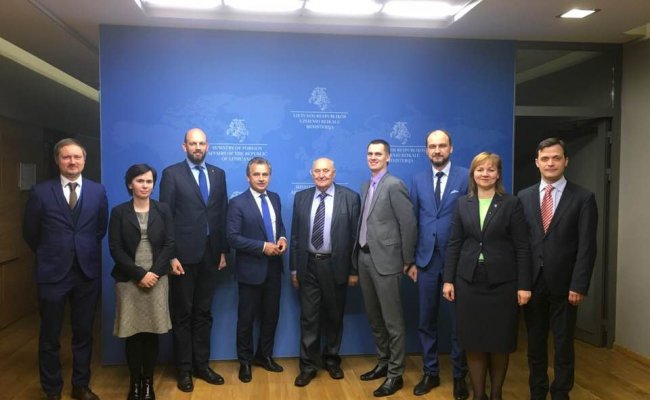 Белорусская оппозиция обсудила с замглавы МИД Литвы сотрудничество двух стран