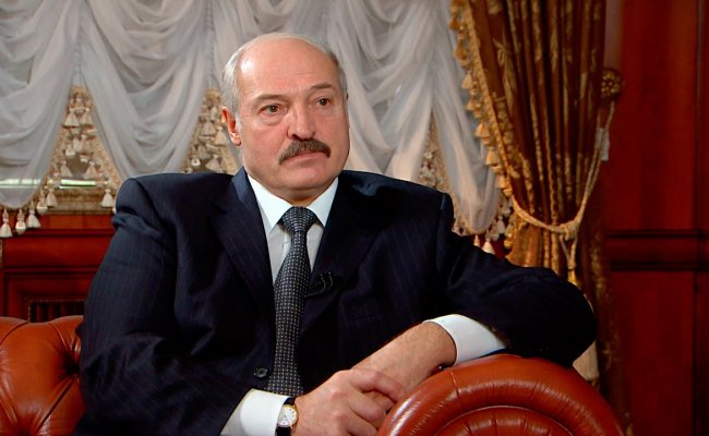 Лукашенко: Беларусь скорбит по погибшим во время землетрясения в Иране