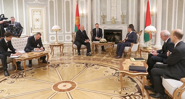 Лукашенко - Габриэлю: Беларусь нацелена на улучшение отношений с Германией