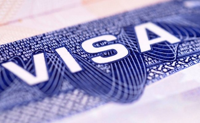 Беларусь и ОАЭ отменят визы для владельцев служебных паспортов