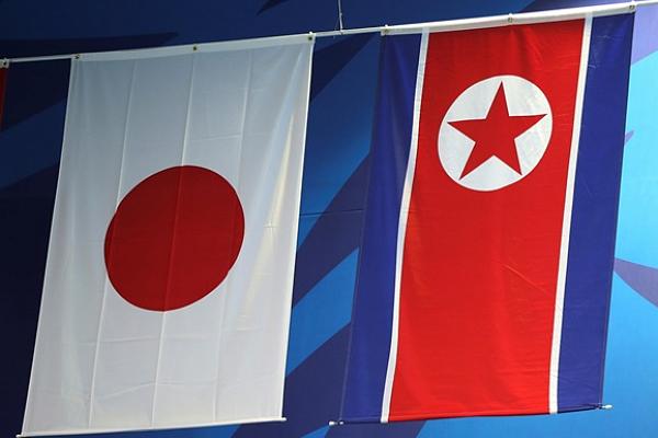 Япония ввела экономические санкции против КНДР