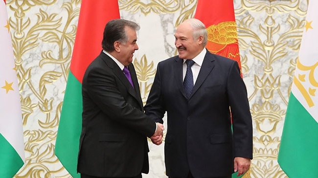 Лукашенко предложил Рахмону совместную работу на рынке Афганистана