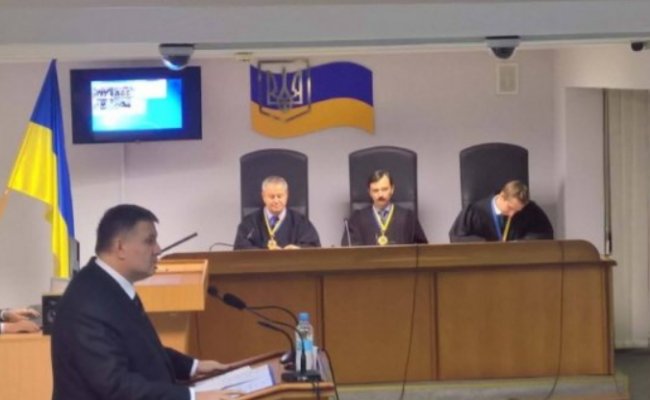 Аваков  на «слобожанском» языке рассказал о последнем разговоре с Януковичем