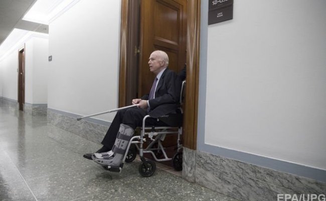 В США госпитализировали сенатора Джона Маккейна