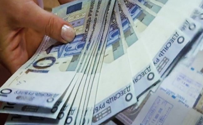 Белорусский рубль на торгах укрепился к трем основным валютам