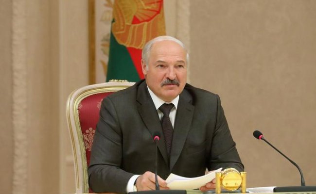Лукашенко отметил успехи КГБ в борьбе с экономическими преступлениями