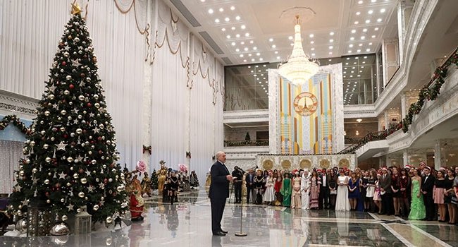 Президент: В Беларуси делают все, чтобы дети жили в мире