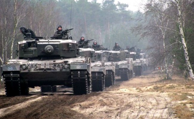 Николай Астровский: Польша перебрасывает «Леопарды» к границам Беларуси