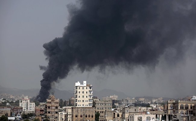 При авиаударе арабской коалиции по Йемену погибли 20 человек