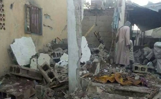 В результате взрыва на территории мечети в Нигерии погибло десять человек