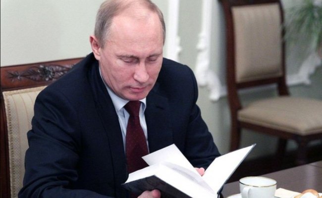 Путину передадут сборник цитат Лукашенко за 2017 год
