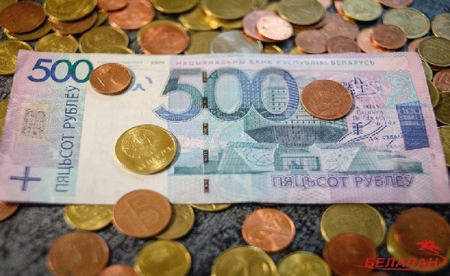Реальные денежные доходы в Беларуси растут третий месяц подряд