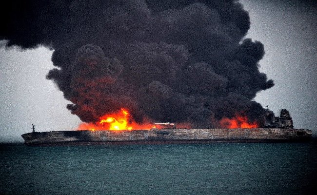В посольстве Ирана будет открыта книга соболезнований в связи с пожаром на нефтяном танкере «Санчи»