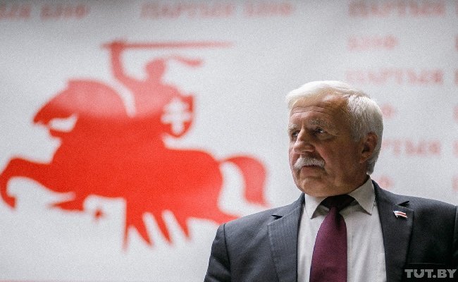 Глава БНФ Костусев обсудил с Харстедом отчисление Смилевич из БГУ