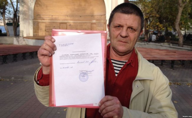 В Крыму возбудили новые дела против главы союза рабочих Севастополя